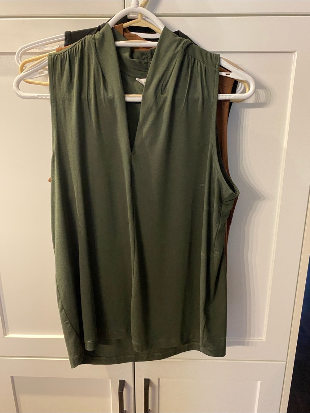 Reitmans 3/$25 -NWOT-Sleeveless V-Neck Women's Tops